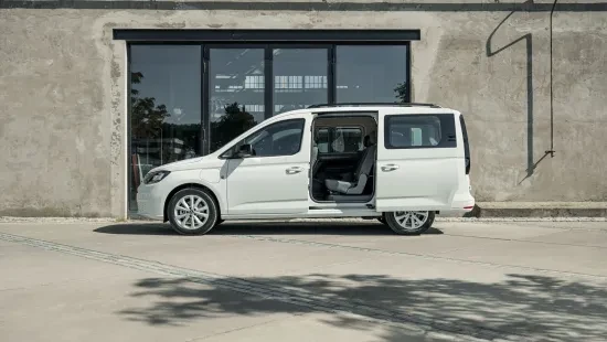 Witte Volkswagen Caddy Kombi eHybrid